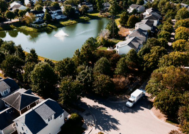 Houses around a small lake in Huntsville Alabama