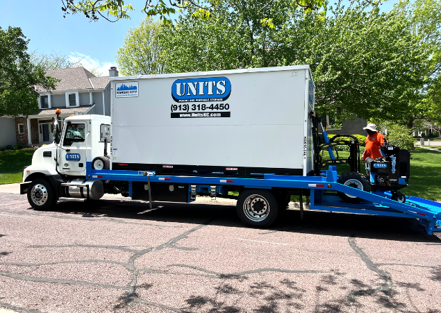 Moving Made Easy With UNITS™ Portable Containers