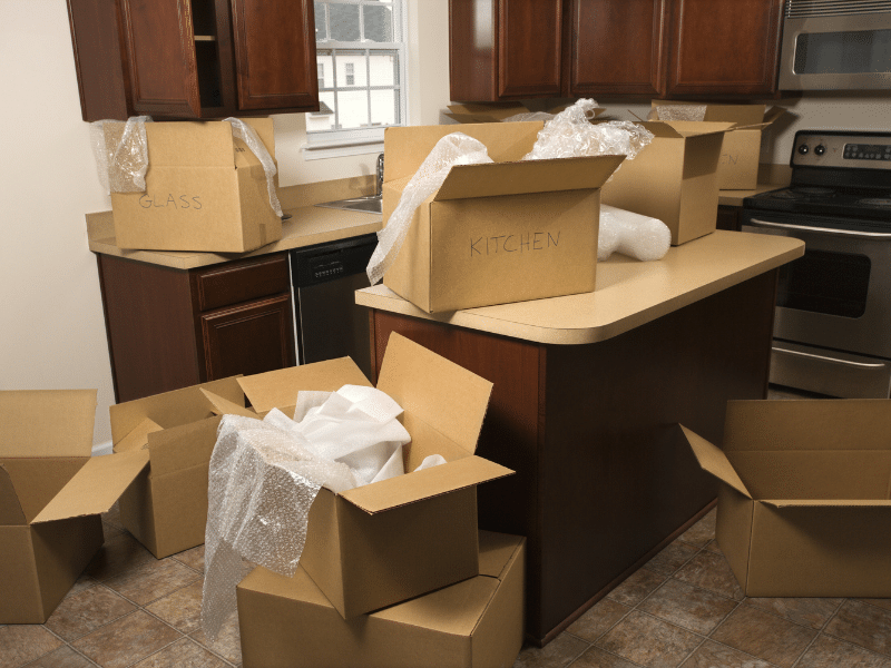 Packing up Your Kitchen is easy with UNITS moving and portable storage of Northeast Kansas