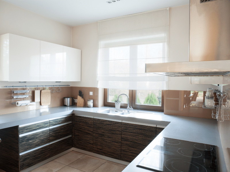 A kitchen organized and cleaned.