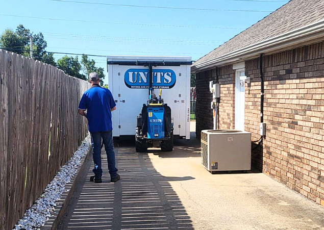 Moving Made Easy With UNITS Portable Containers