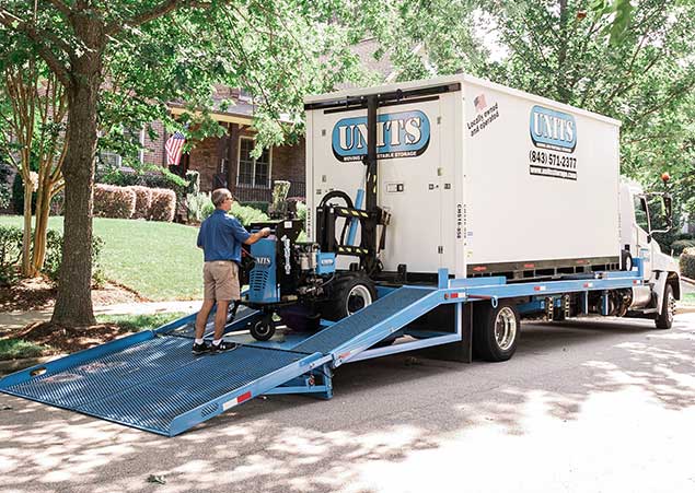 ROBO-UNIT moving a UNITS moving and portable storage container