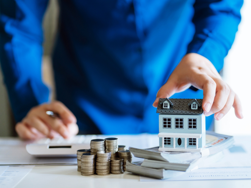 A man showing how to Save to Buy a House